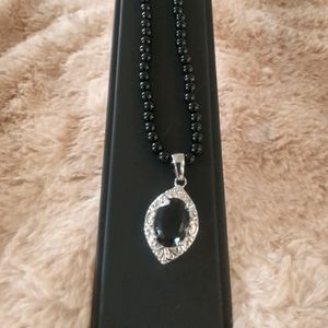 Black Tourmaline Quartzite Pendant Necklace NWT 20 Inches